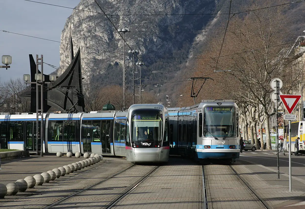 Ynnaf - Massage bien-être à Fontaine - Grenoble Ligne A Tramway